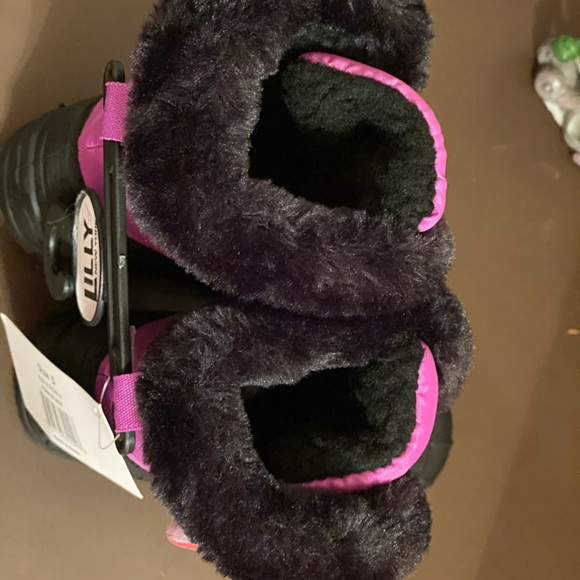 Toddler Size 5 Snow Boots - Purple & Fur Lined - Picture 4 of 6